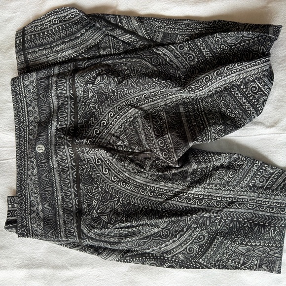 Lululemon Wunder Under High Rise Legging - Picture 4 of 6